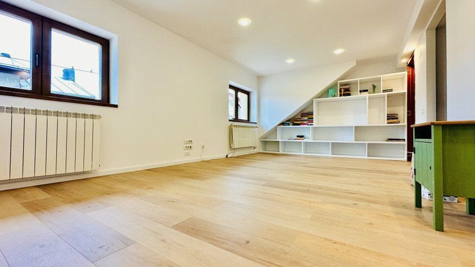 Casă deosebită pe 4 niveluri, renovată, lângă Parcul Tineretului şi metrou. - Poză 7