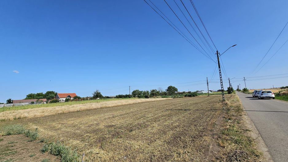 Teren intravilan generos 2 fronturi 900 mp Curtici Jud Arad - Poză 4