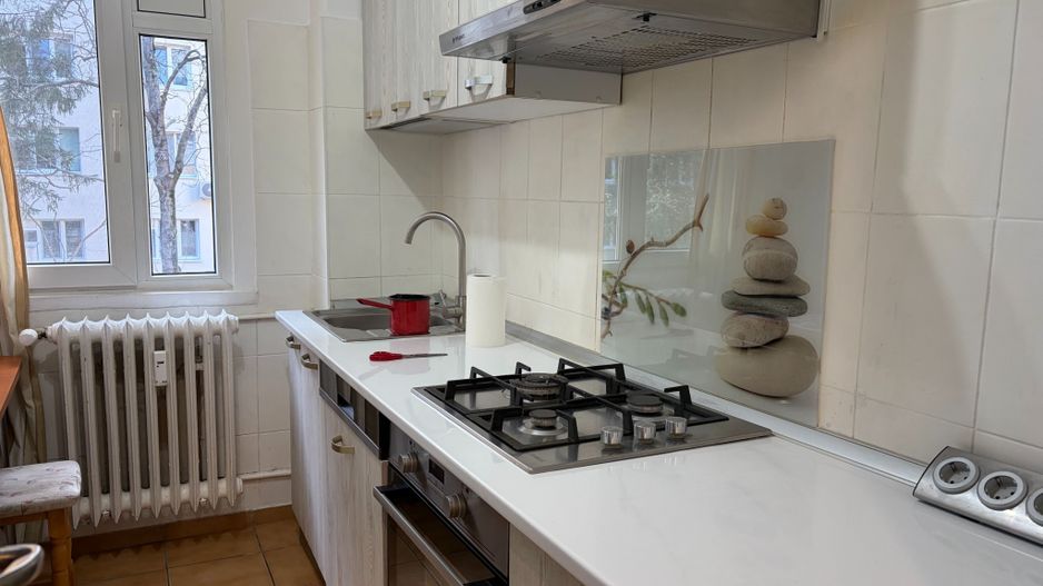 Apartament semidecomandat cu trei camere, Constantin Brancoveanu - Poză 12