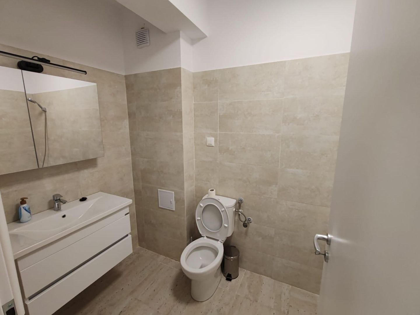 AP. 3 CAMERE- METALURGIEI, PARCARE INCLUSA, PRIMA INCHIRIERE, MODERN - Poză 10