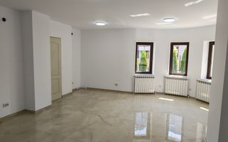 Spațiu comercial/birouri–Parter de casă, langa Cafetarie si Institut! - Poză 5