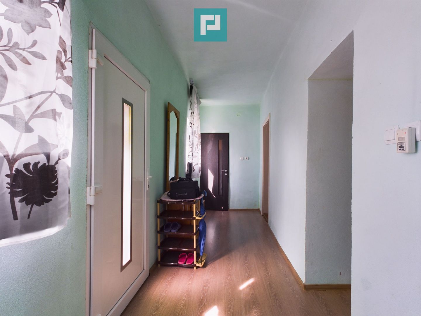 Casă la cheie în Secusigiu - Poză 8