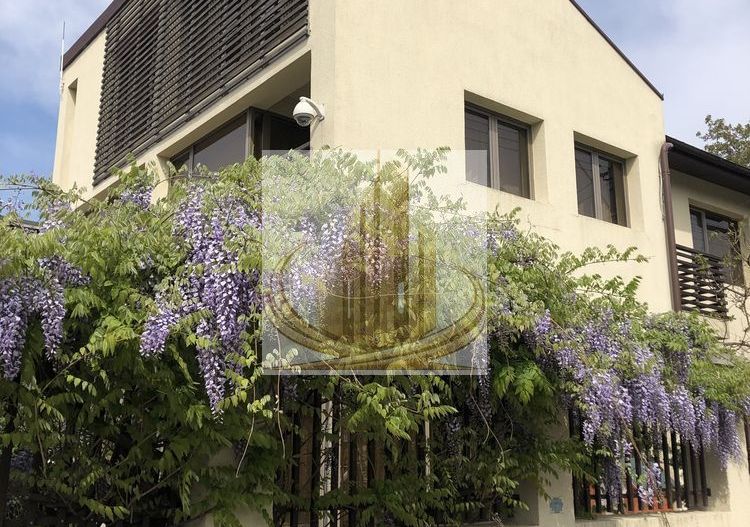 Vilă spectaculoasă în zona Brâncoveanu | 270 mp | Garaj| Curte proprie - Poză 3