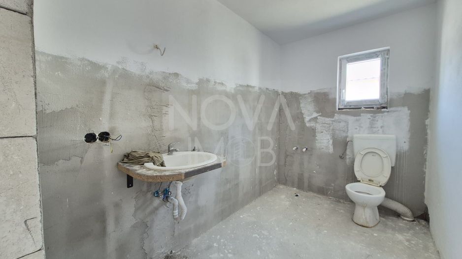 Apartament cu 3 camere, parter, Turnisor - Poză 3