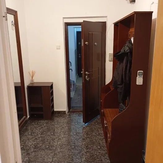 AP. 3 CAMERE MILITARI, BUCATARIE INCHISA, PARTIAL MOBILAT, CURAT - Poză 3