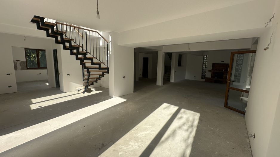 PARADISUL VERDE, VILA 507 MP, LOT 1.095 MP! - Poză 18