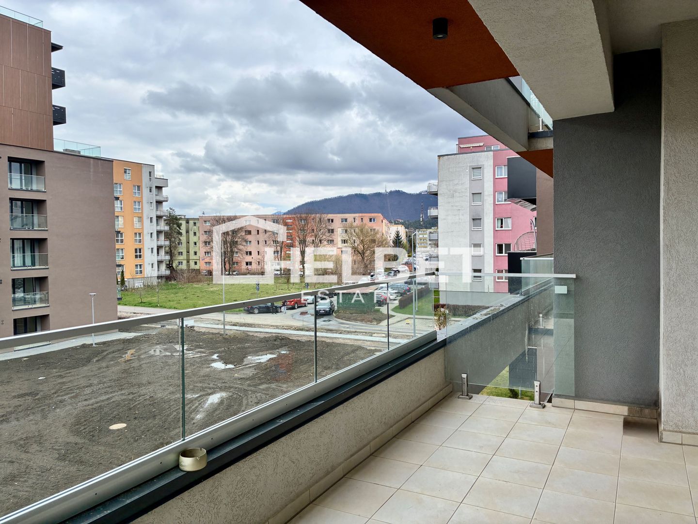 2 Camere / Decomandat / Boxă / Parcare - Poză 4