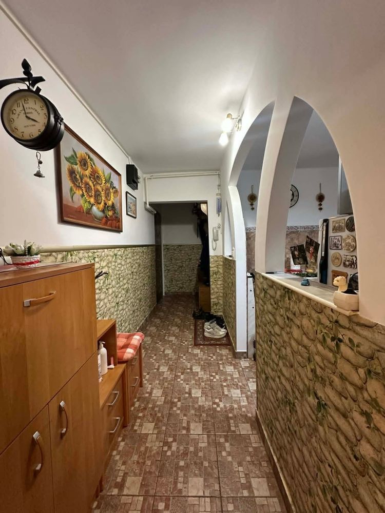 BRASADAS vinde ap 2 cam etaj 1/4 in Micro 16. - Poză 1