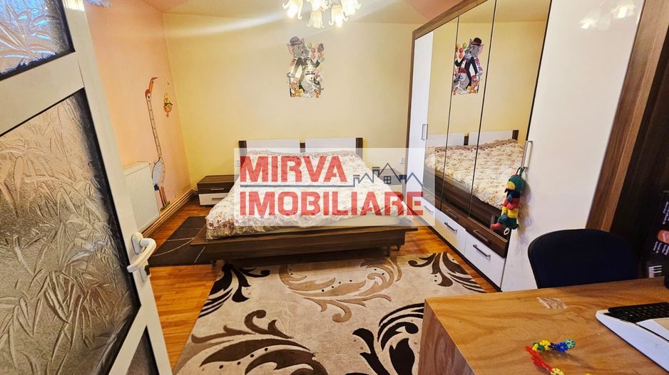 🏡 Casă spațioasă cu 9 camere în Strejnicu – pentru locuință, birouri - Poză 45