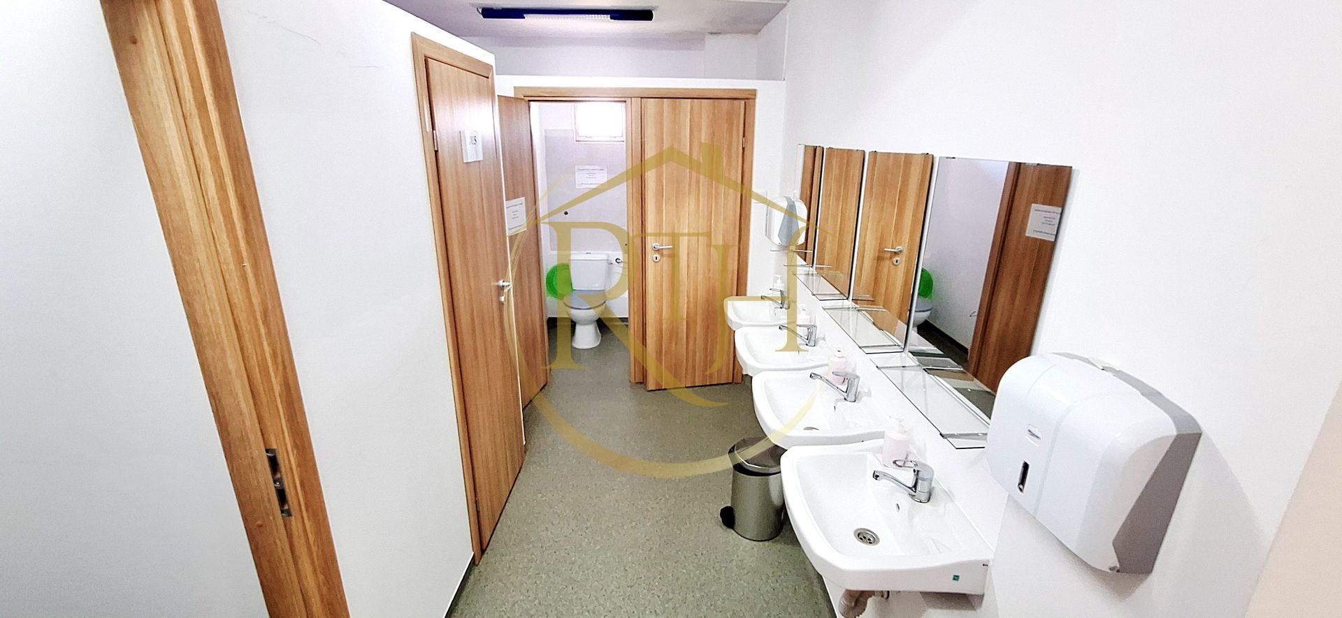 Oferim spre inchiriere, Cladire ideala pentru Clinica, Centru medical etc - Poză 18