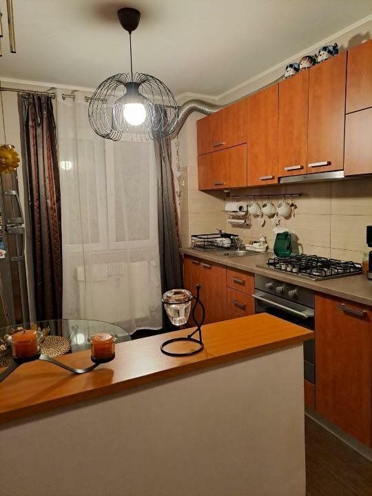 Apartament 3 camere,renovat,mobilat situat langa scoala si gradinita. S178 - Poză 2