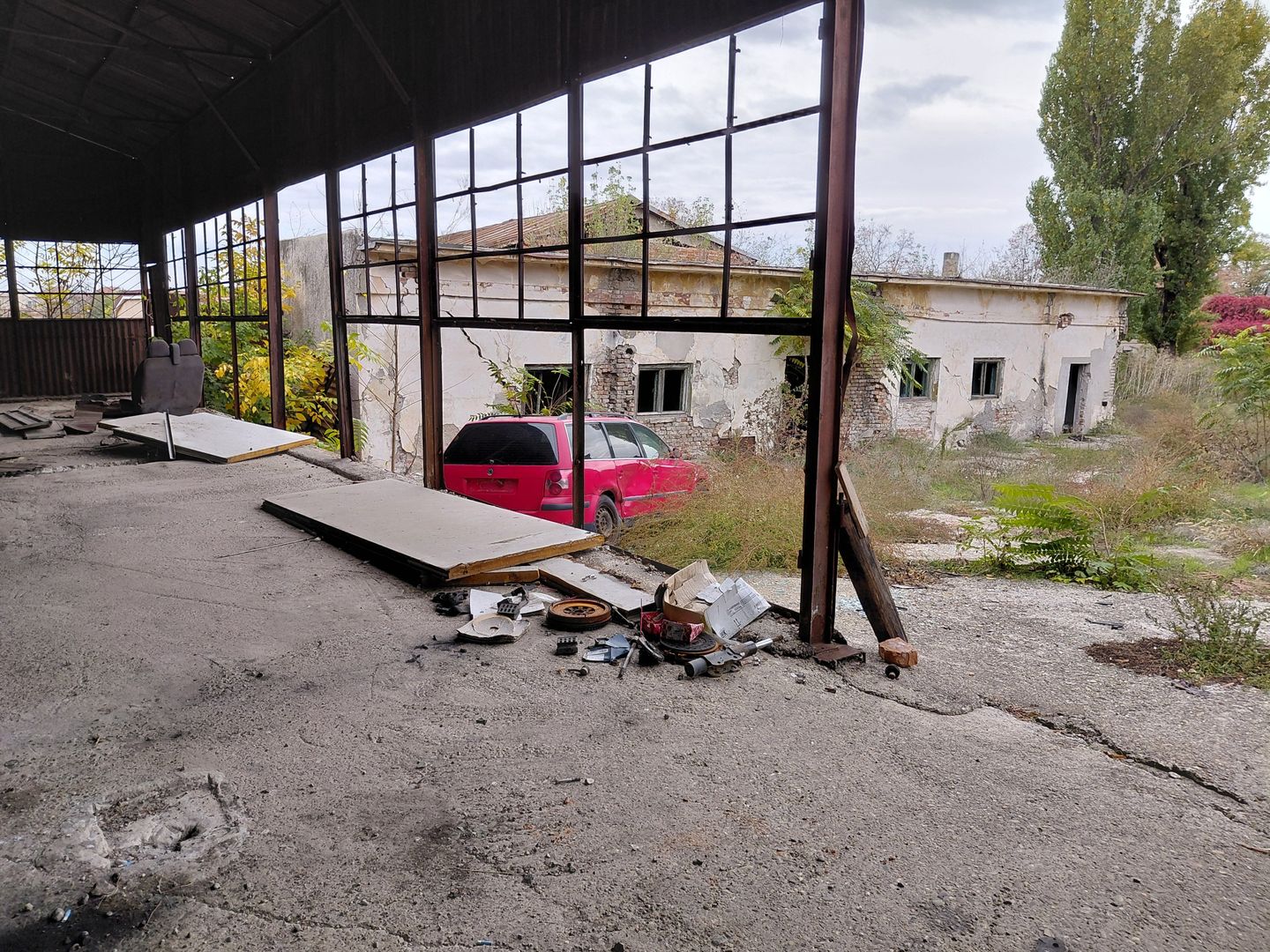 De vânzare – Ansamblu de construcții în Galați, zona Piața Centrală - Poză 1