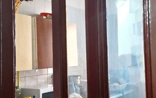 Sanctuar de Epocă: Reședință Grandioasă cu 10 Camere, Turn și Grădină - Poză 18