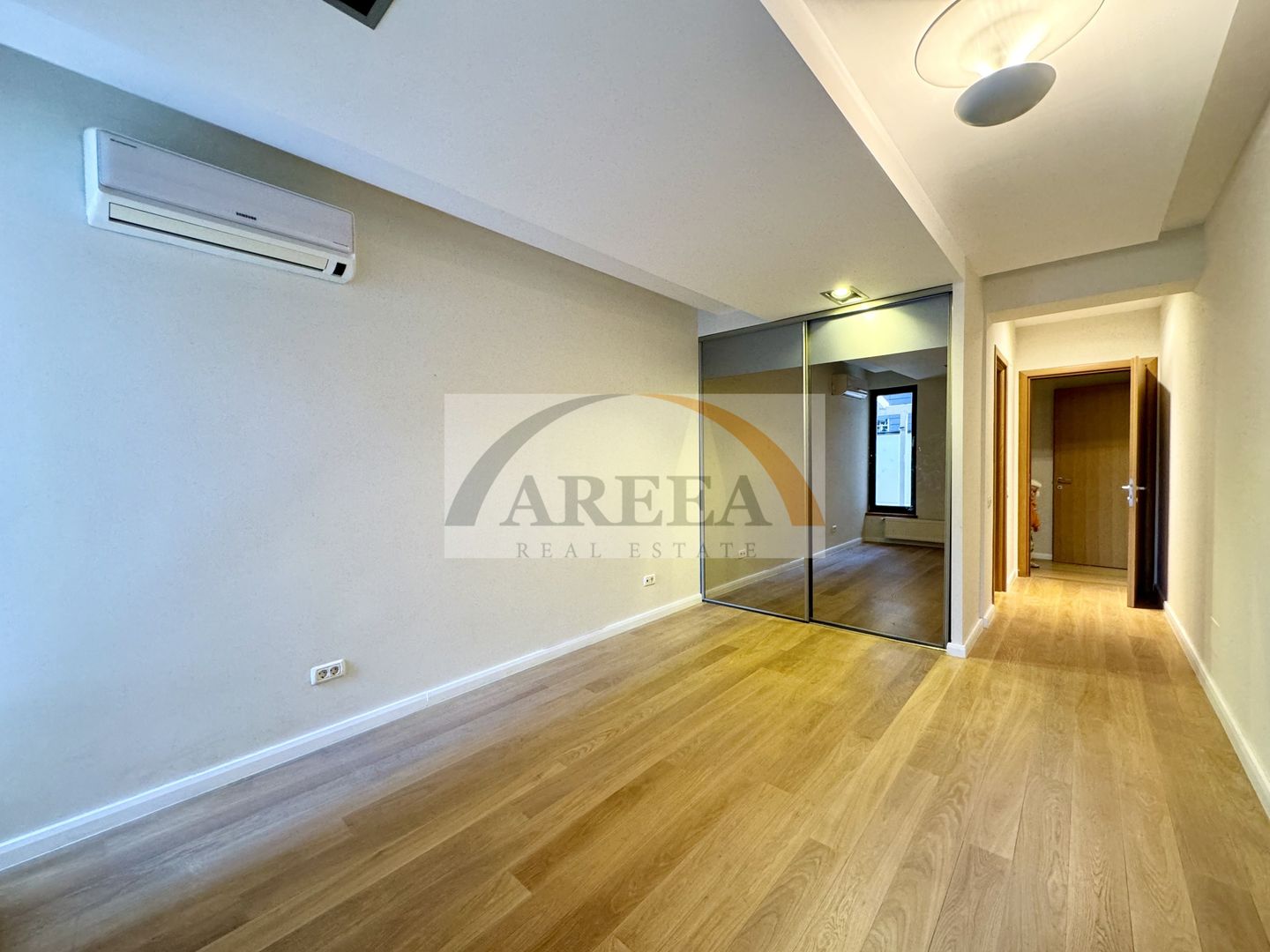 Apartament la parter,lux,spatios+terasa aflat in Aviatiei-Baneasa - Poză 7