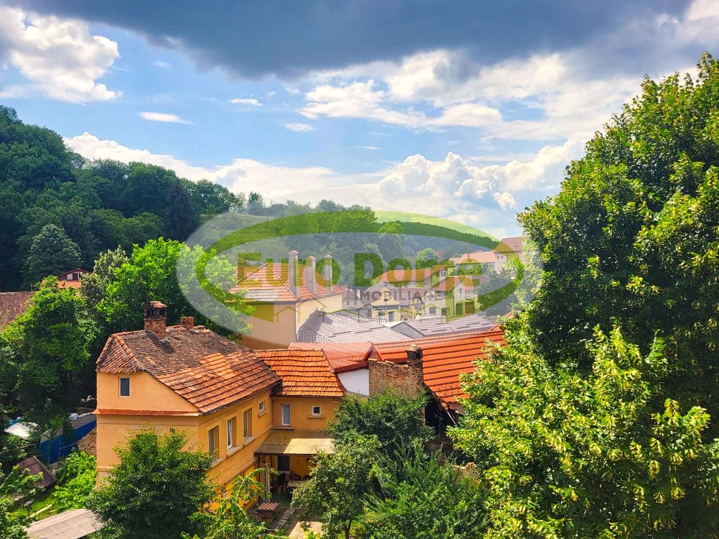 Apartament în casă cu priveliște frumoasă- Comision 0 - Poză 4