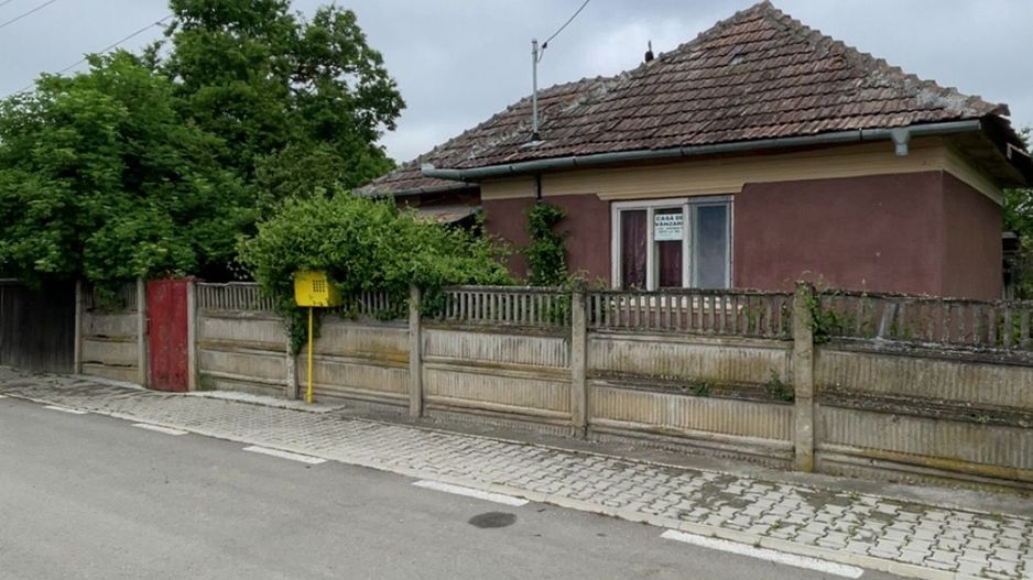 Casa de vanzare in Unirea - Poză 1