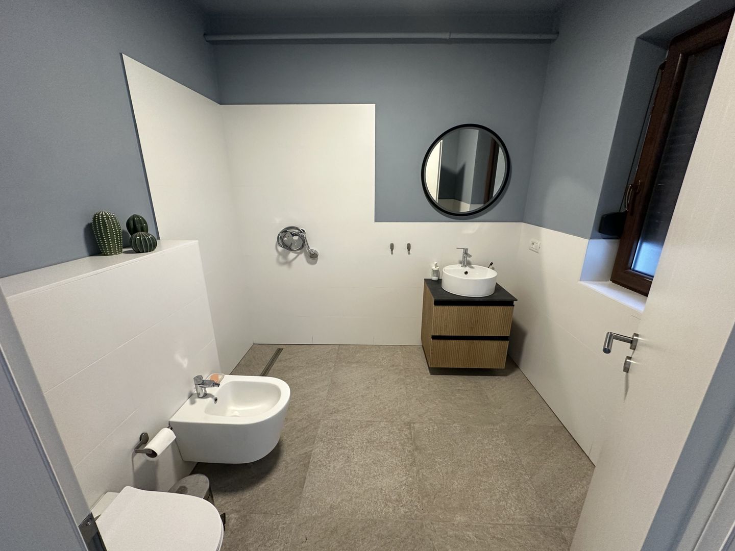 Casa deosebita intr-un cartier privat cu bariera - Poză 25