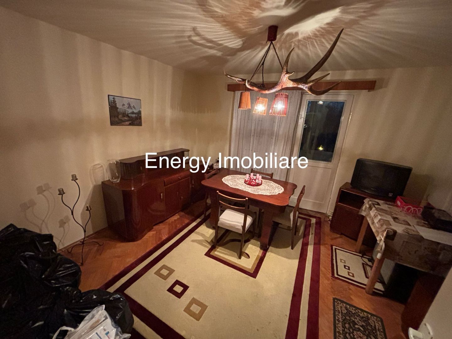 Apartament cu 3 camere, zona Dâmbul Pietros - Poză 1