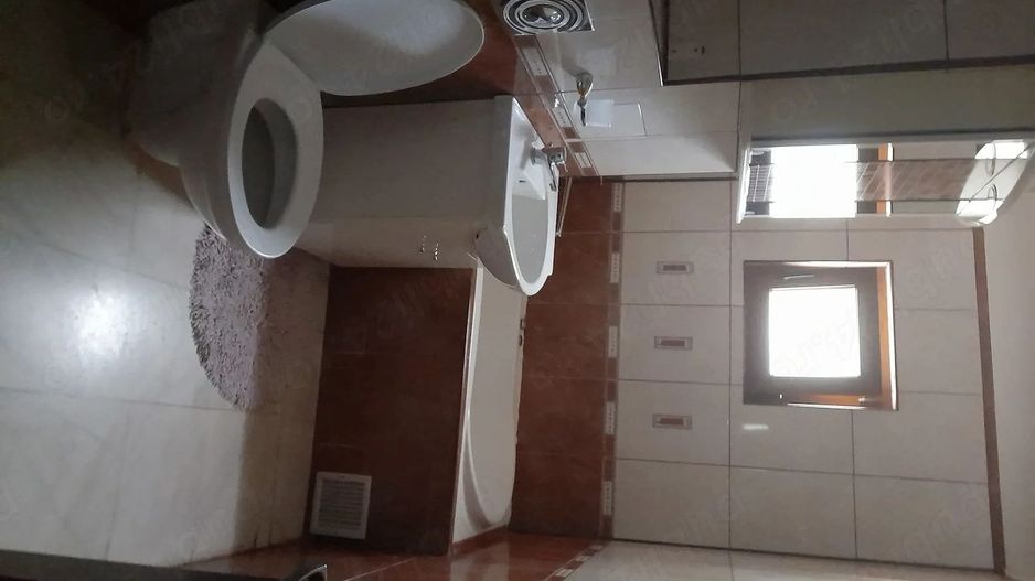 Spitalul Judetean | 3 Camere | Etaj 2 | Centrala proprie - Poză 3