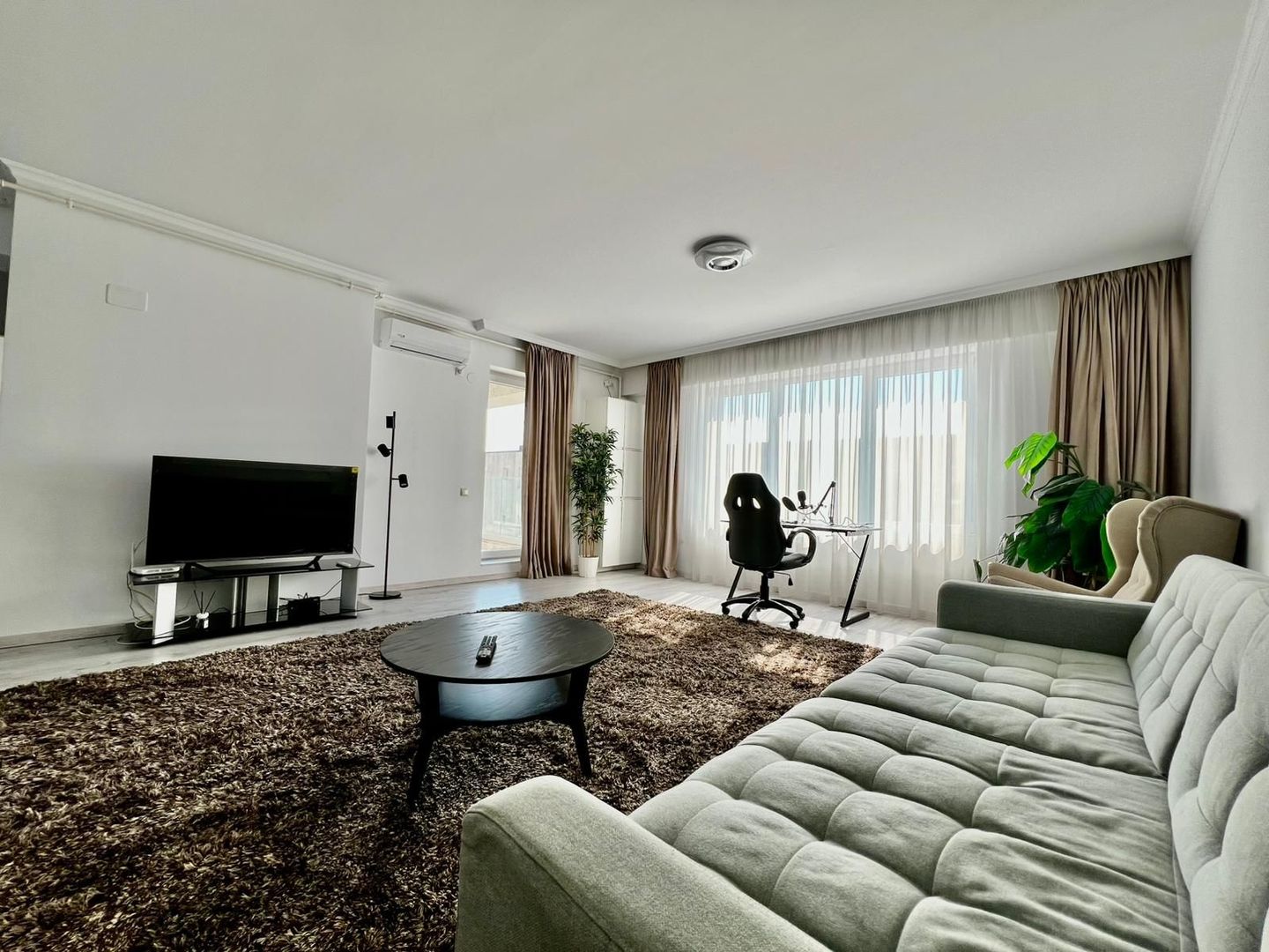 Luminos și spațios - Poză 14