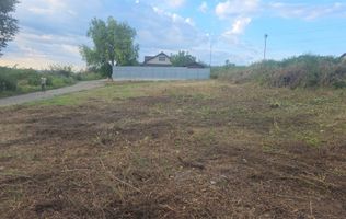 Teren de vânzare în Horpaz, comuna Miroslava – 813 mp + cotă indiviză 187 mp, front stradal 45 mp
