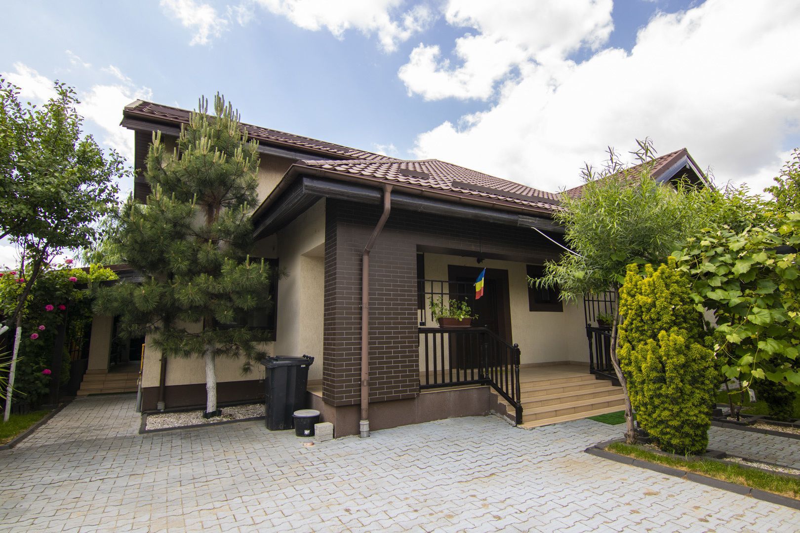 Casă / Vilă, 5 camere, teren 690 Mp., Prelungirea Ghencea - Maracineni - Poză 2