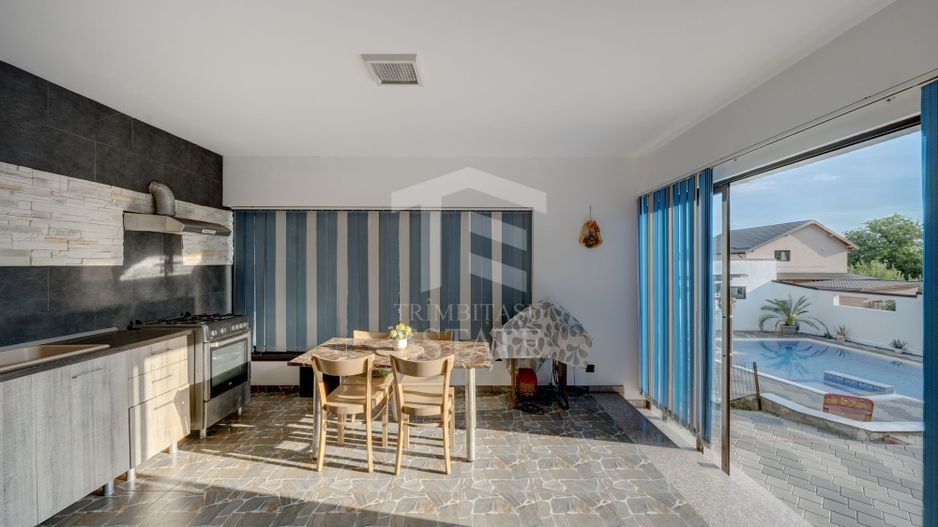 Vilă 342 mp cu piscină și 800 mp teren / 4 dormitoare / Pleașa - Poză 12