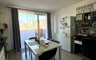 Apartament cu 3 camere -zona Eroilor Floresti - Poză 3