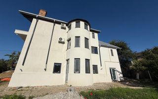 Casa recent renovata, Dealul zorilor, 10 min de Parcul Copou - Poză 1