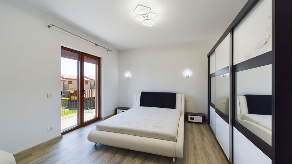 Casă modern finisată și utilată în Săcălaz - Poză 8