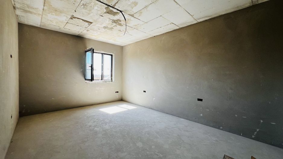 Duplex despărțit prin garaj Zona Centrala Dumbravita - Poză 5