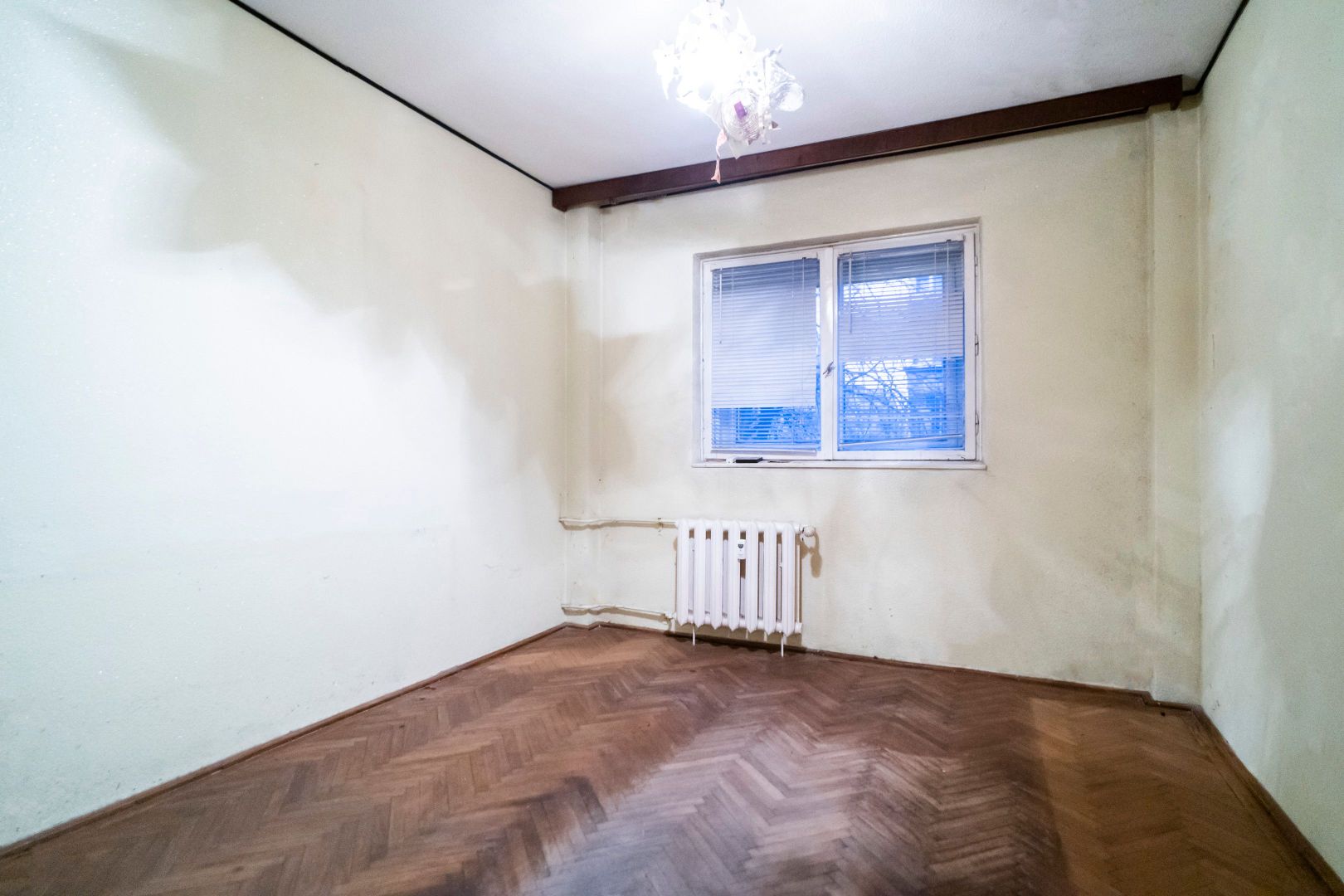 Drumul Taberei 3 camere, 4/10, bloc stradal, c-tie 1980, bucatarie mare, 2 bai - Poză 5