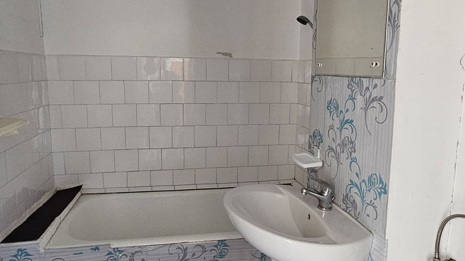 Spitalul Judetean-Zizinului garsoniera in bloc apartamente - Poză 12