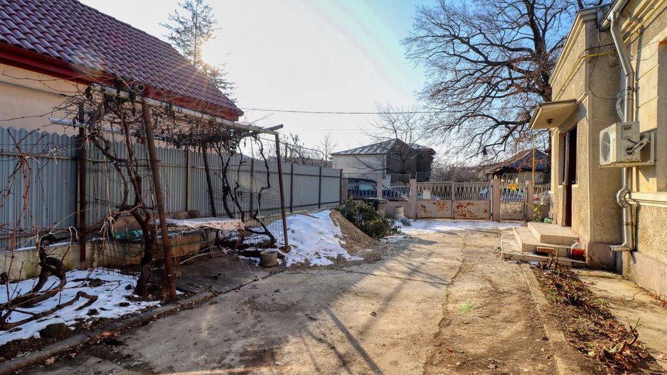 Centru- Casă boierească individuală- 5 camere si  451 mp teren - Poză 35