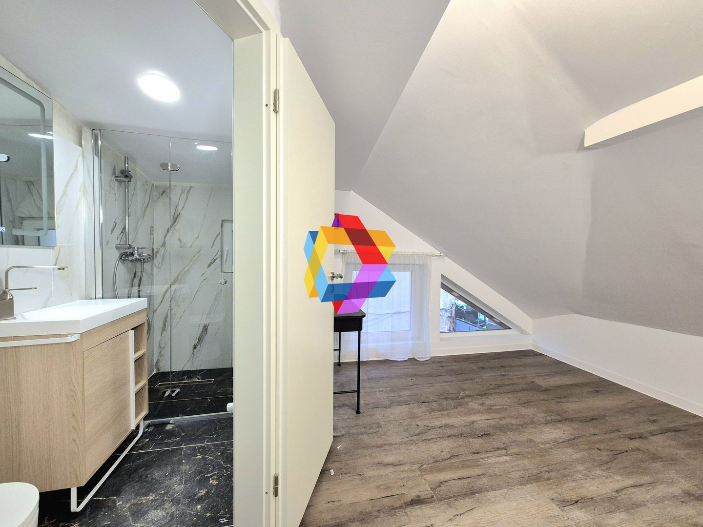 Spatiu de birouri la casă - 225 mp - Poză 18