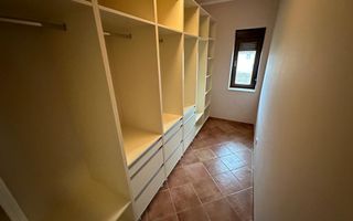 VILA  - ARADULUI. -British - Poză 44