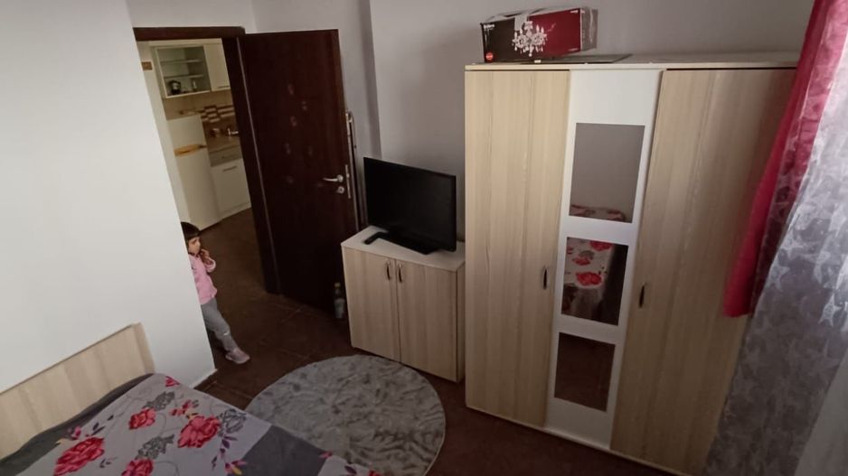 Închiriez apartament 2 camere ,Str Tineretului - Poză 8