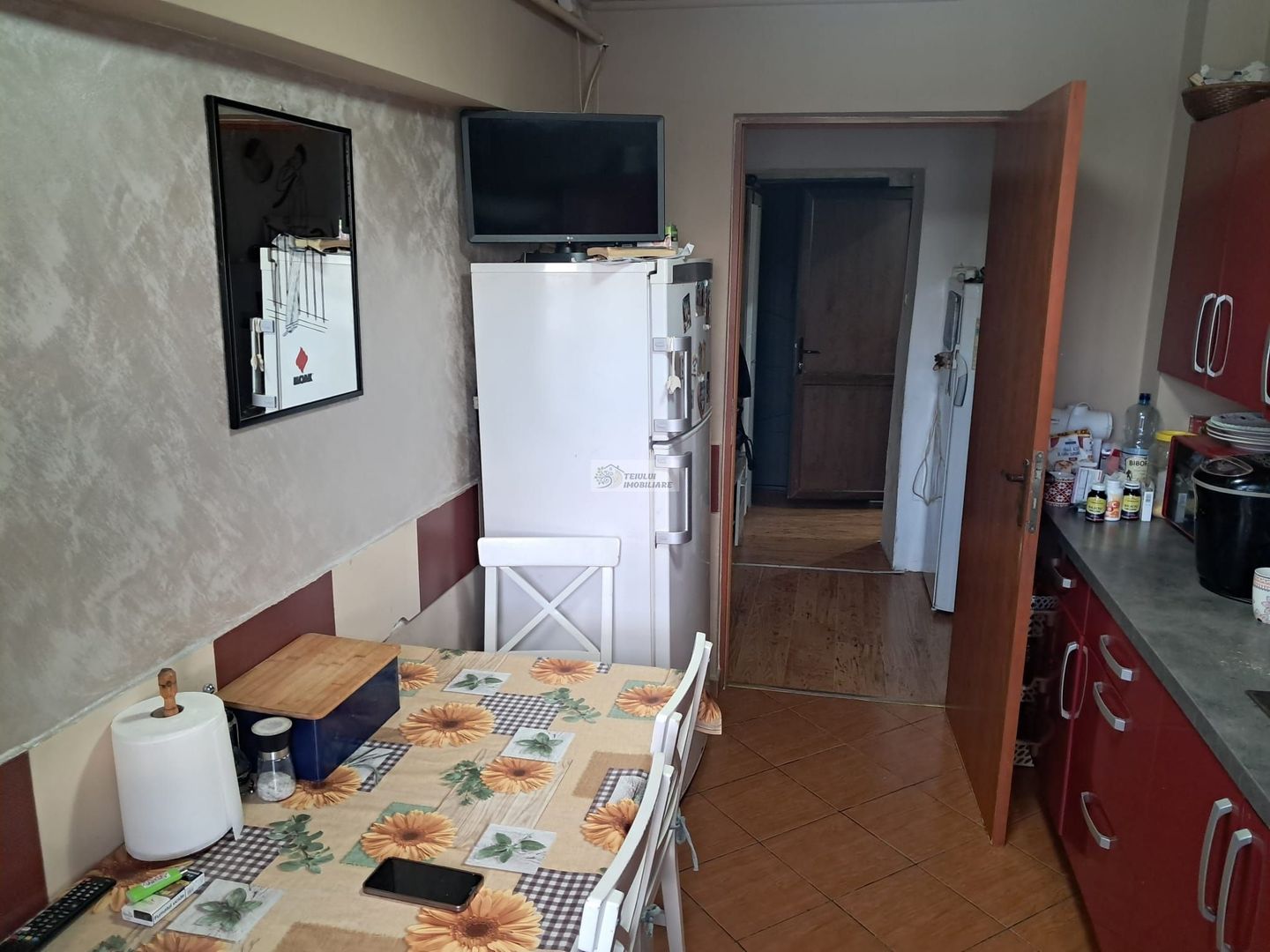 De vanzare 4 camere/97 mp utili/Scoala 10/Focsani/et 3/4 - Poză 1