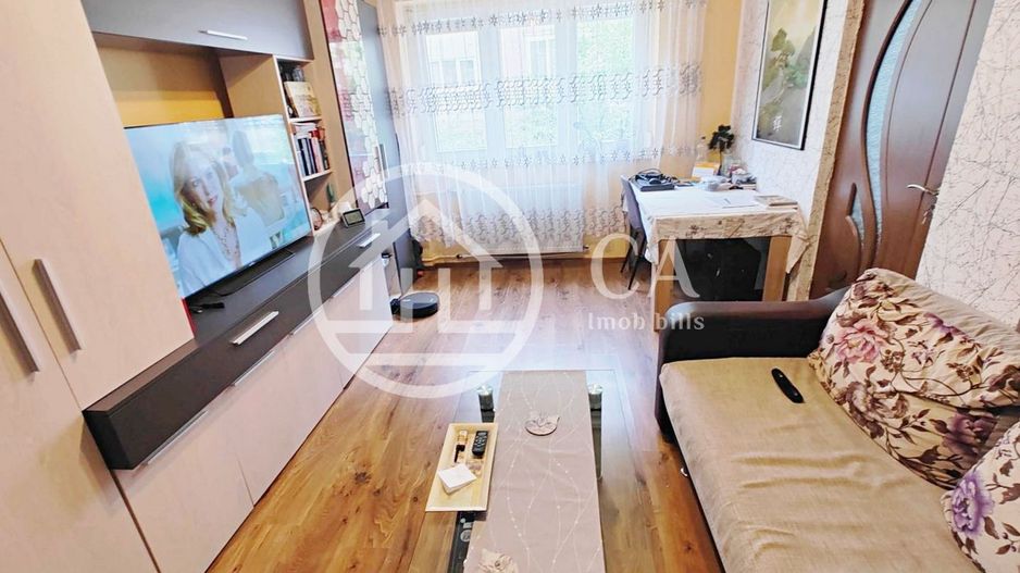 Apartament de vânzare cu 2 camere în zona Rogerius, Oradea - Poză 3