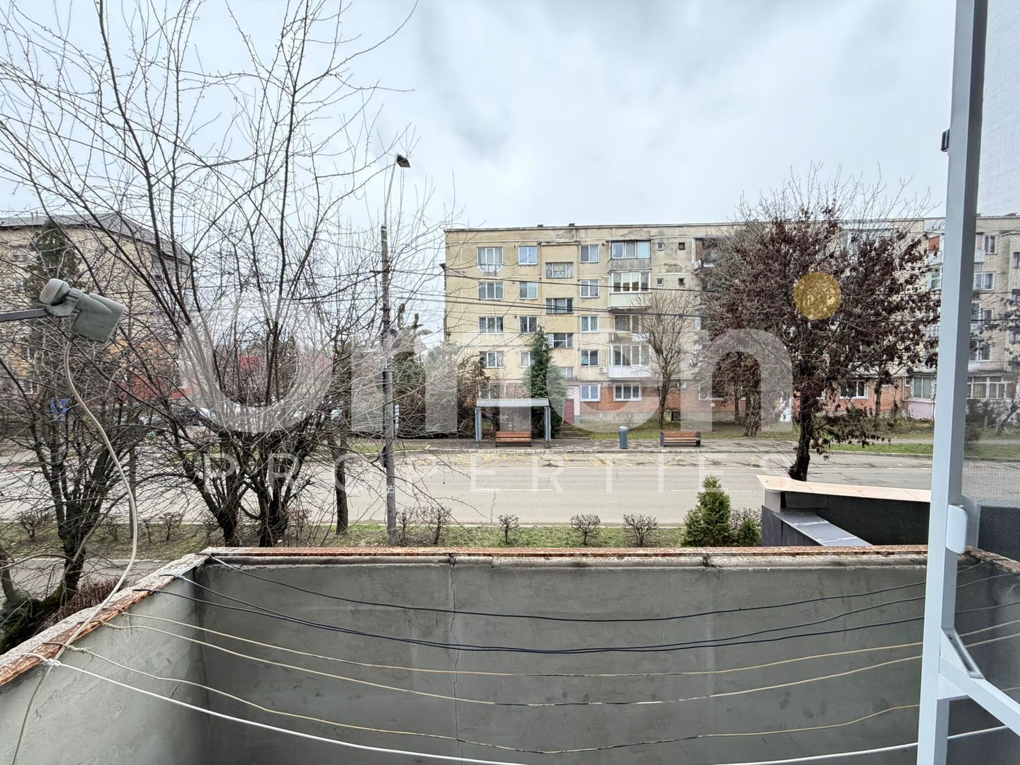 Apartament cu 4 camere, decomandat, etaj intermediar, garaj inclus, Victoriei - Poză 9