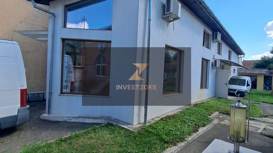 Proprietate 450 mp pe Calea Clujului cu teren de 787mp in Oradea - Poză 12