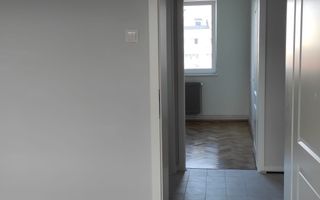 Apartament cu 3 camere  in zona centrala a Brasovului - Poză 9