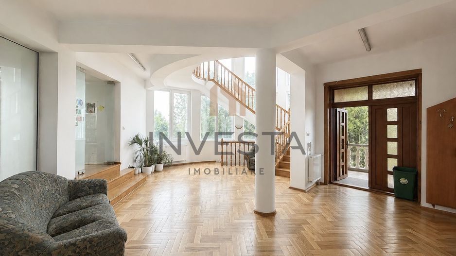 Vila spatioasa cu 15 camere de inchiriat in zona Andrei Muresanu - Poză 2