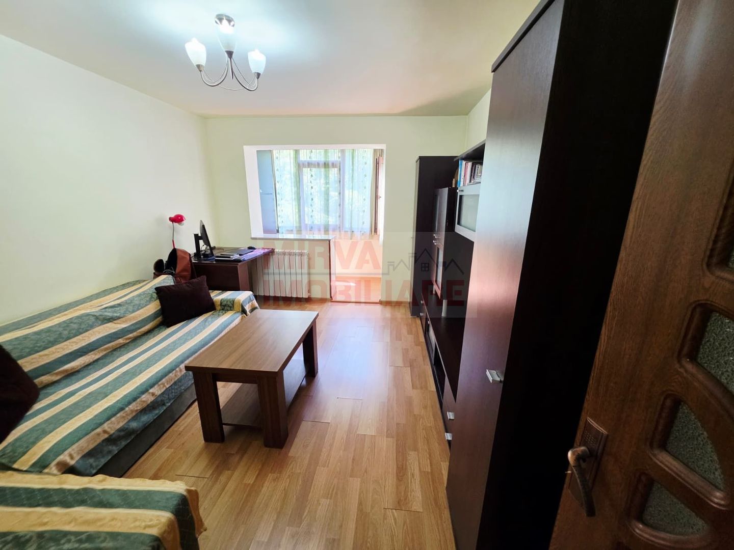 Apartament 3 camere decomandat | zona Baraolt | Mobilat si utilat - Poză 1