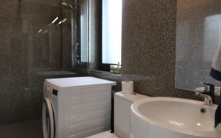Zona Lipovei, casa 4 camere + 3 bai, curte proprie. - Poză 10