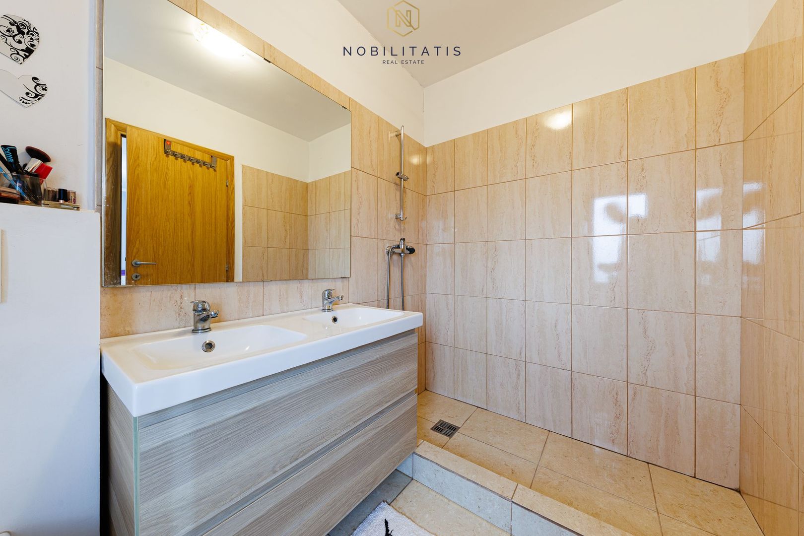 Cartierul Europa - Casa frumoasa, super spatioasa cu 5 camere | Com 0% - Poză 33