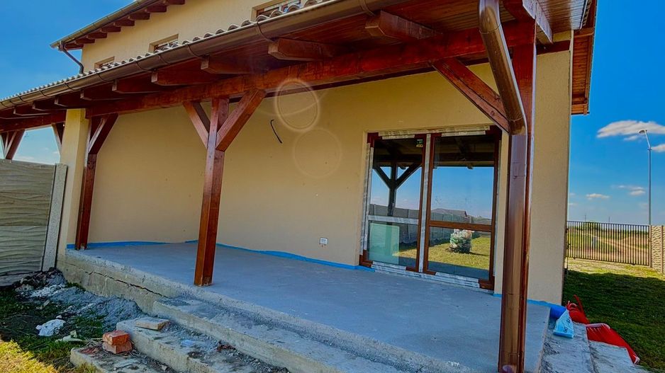 Duplex  cu 4 camere si teren generos , Sacalaz - Poză 4