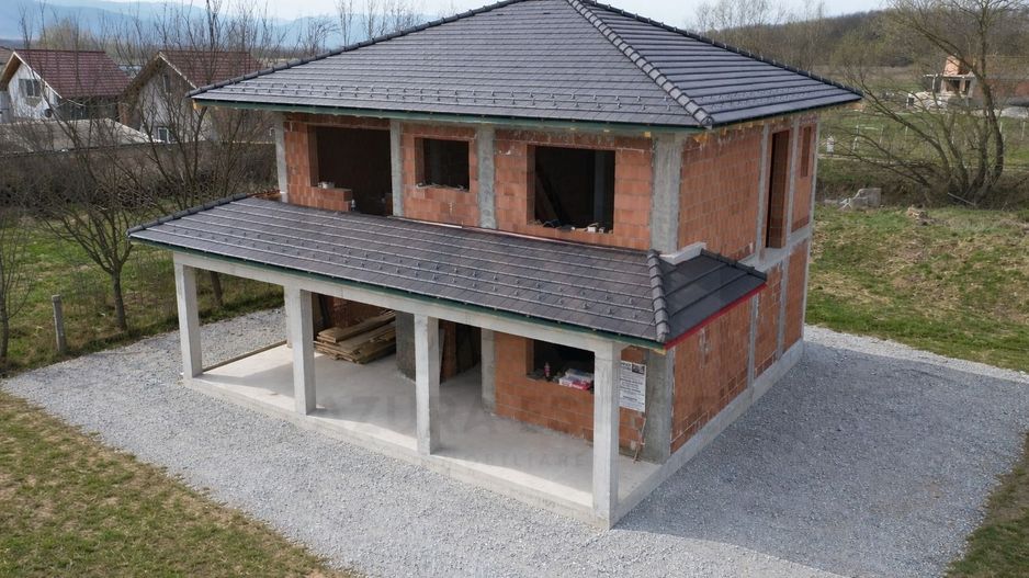 Casa individuala la rosu 146 mp utili P+1 si teren 760 mp in Turnisor - Poză 2