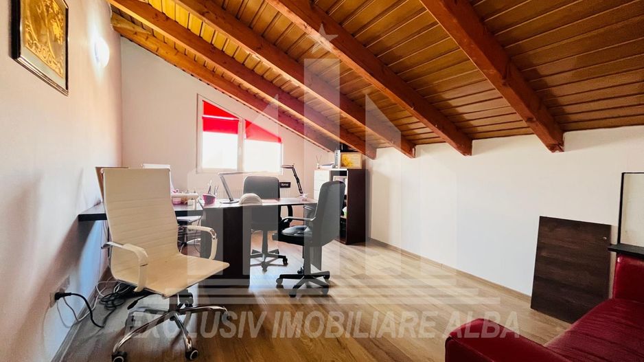 Aparament cu 3 camere, Centru, Bloc Nou - Poză 2