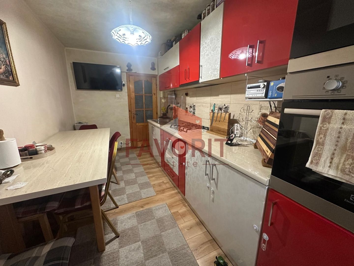 5 camere | etaj 1 | mobilat si utilat | ideal pentru inchiriere | - Poză 7